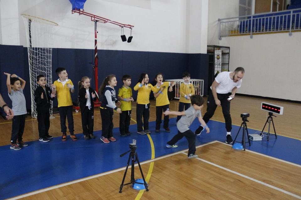 Okulumuz 1. ve 2. sınıf öğrencilerine YAP Akademi işbirliği ile sportif yetenek ön seçim testleri uygulandı.