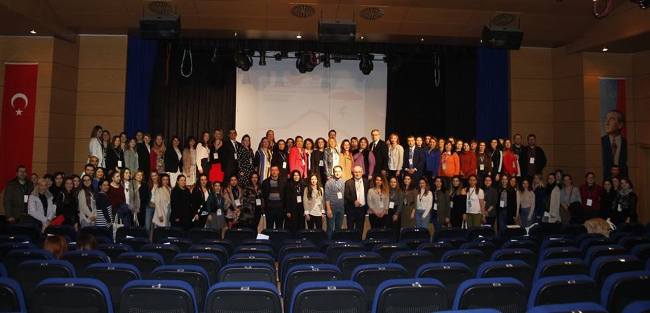 Türkiye Özel Okullar Derneği 21.Rehberlik Sempozyumu “Çocukluktan Yetişkinliğe Krizlerimiz” teması ile 2 Mart 2019 Cumartesi günü Fenerbahçe Koleji ev sahipliğinde gerçekleşti.